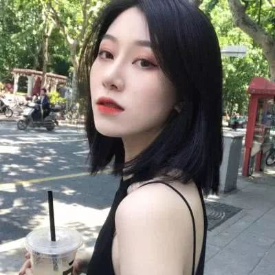 千人“夜袭”四姑娘山 人都堵麻了