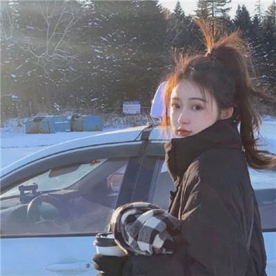 女子在广东一酒店泡汤时有无人机飞过