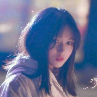 谢娜首场演唱会开唱