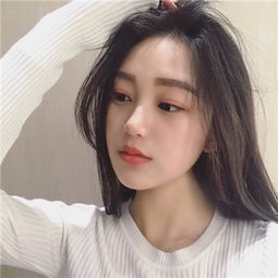 陆毅女儿的长腿太惊人，在上百人中一眼就能认出来