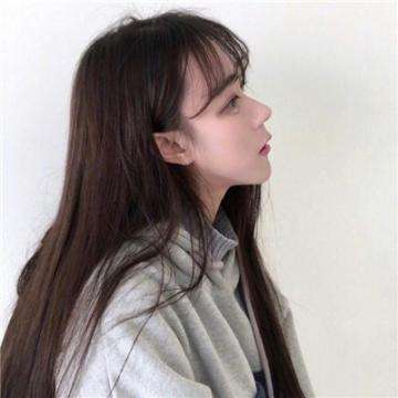 5岁男孩砸平滑梯旁凸起钉子